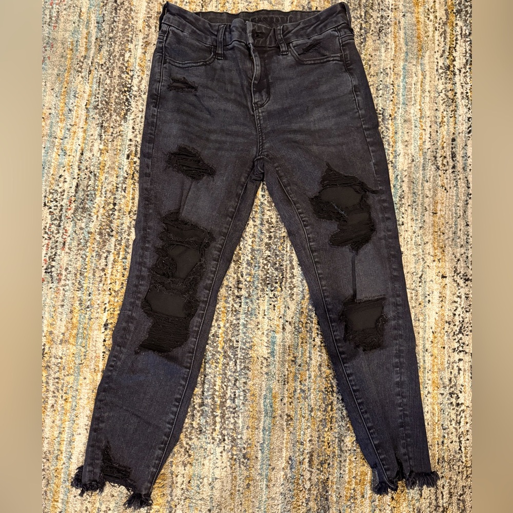 AE super distressed, super stretchy sz 8S